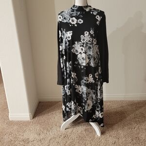 Women's Boutique Black & White Floral Dress With Pocket - Size 3X (New!)